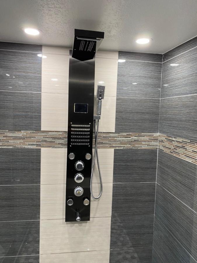 לה פואנטה Budget Inn מראה חיצוני תמונה