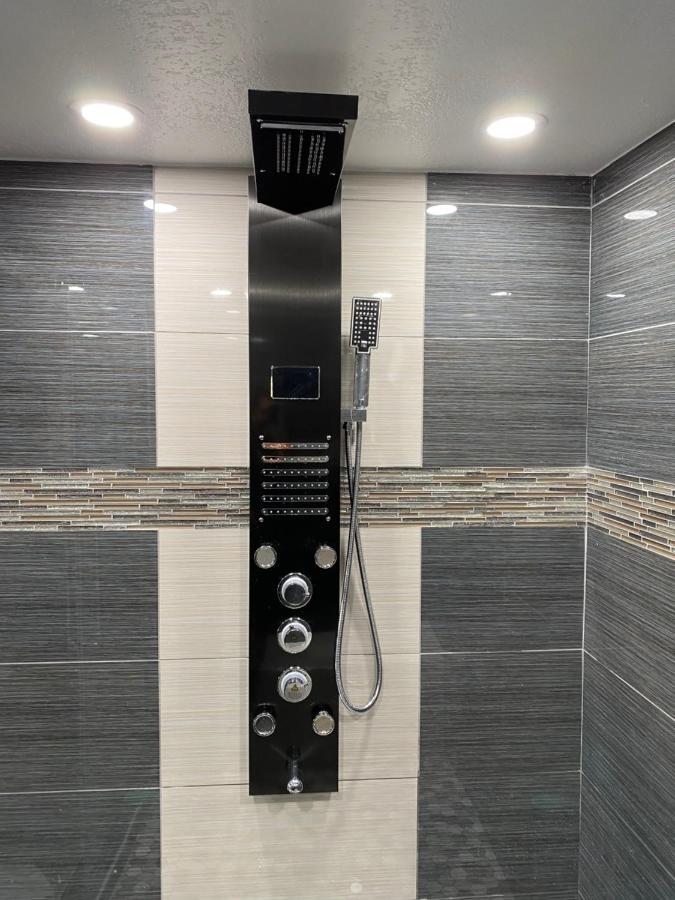 לה פואנטה Budget Inn מראה חיצוני תמונה