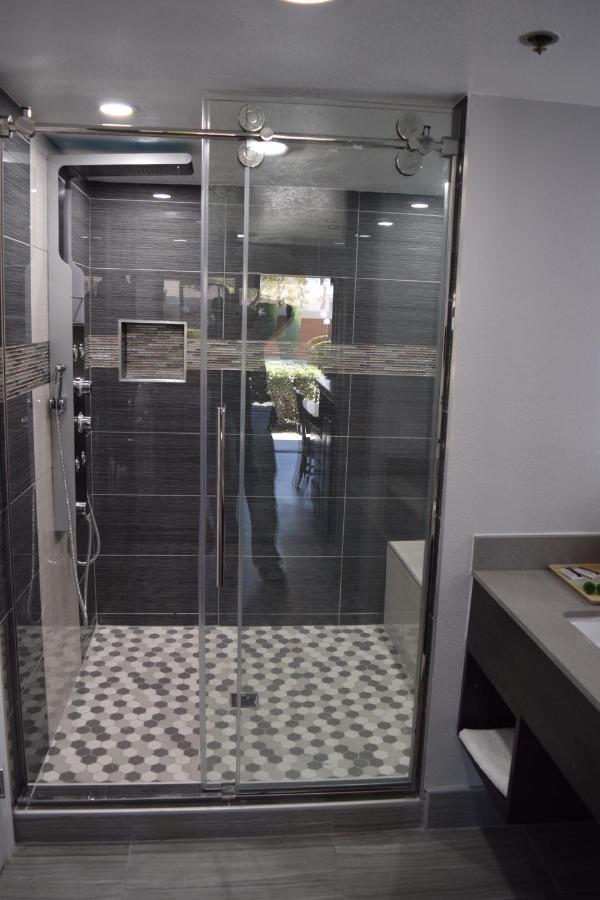לה פואנטה Budget Inn מראה חיצוני תמונה
