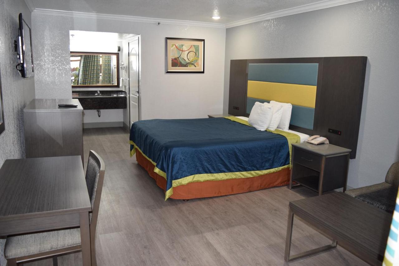 לה פואנטה Budget Inn מראה חיצוני תמונה