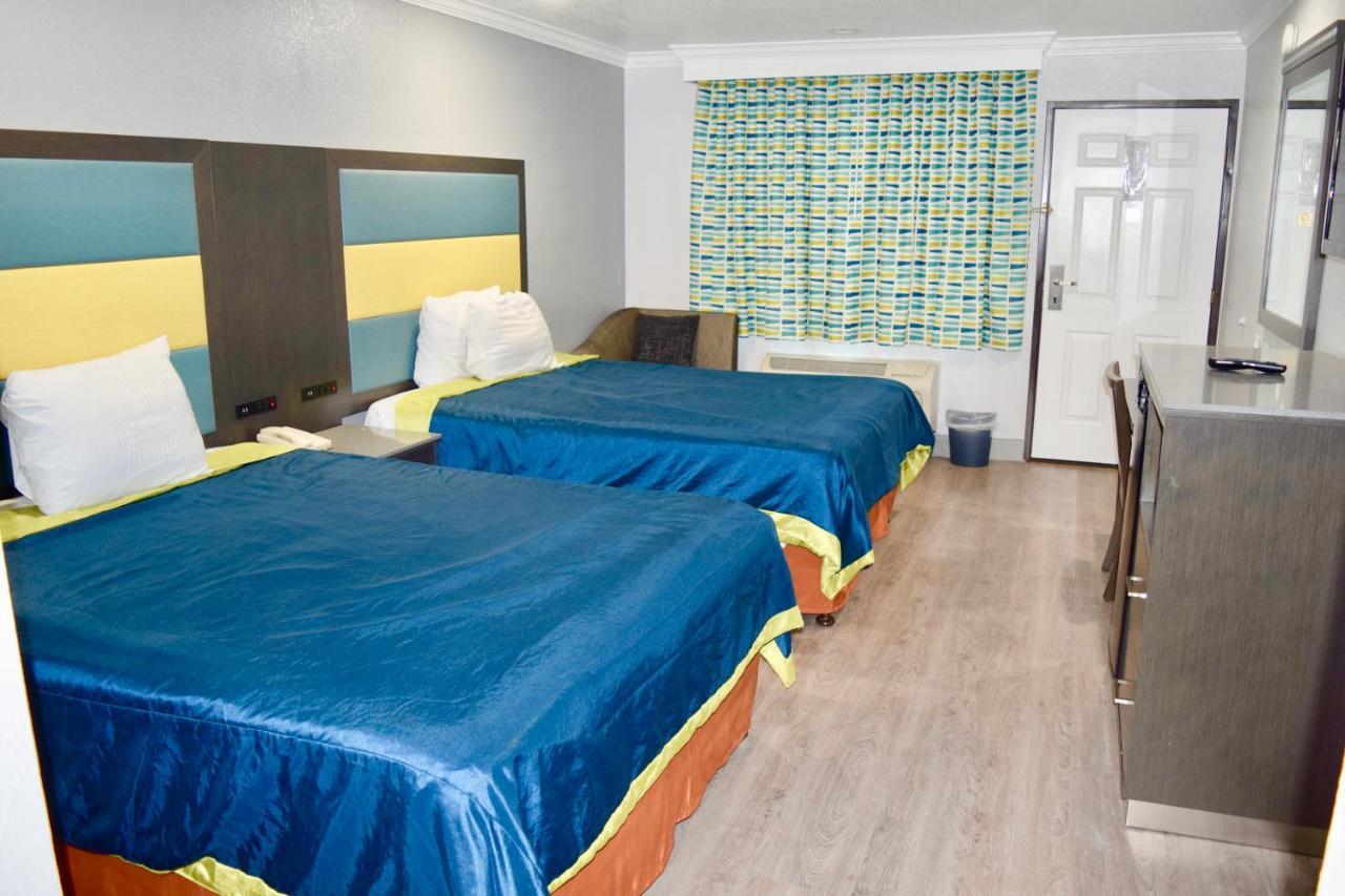 לה פואנטה Budget Inn מראה חיצוני תמונה