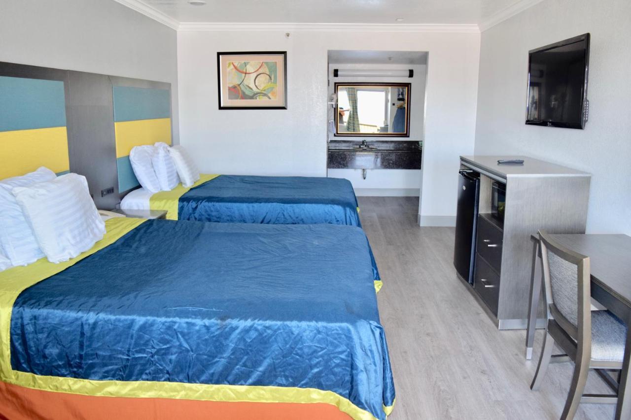 לה פואנטה Budget Inn מראה חיצוני תמונה