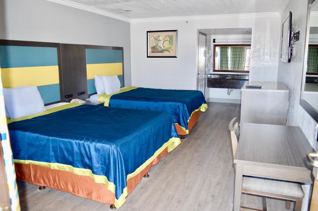 לה פואנטה Budget Inn מראה חיצוני תמונה