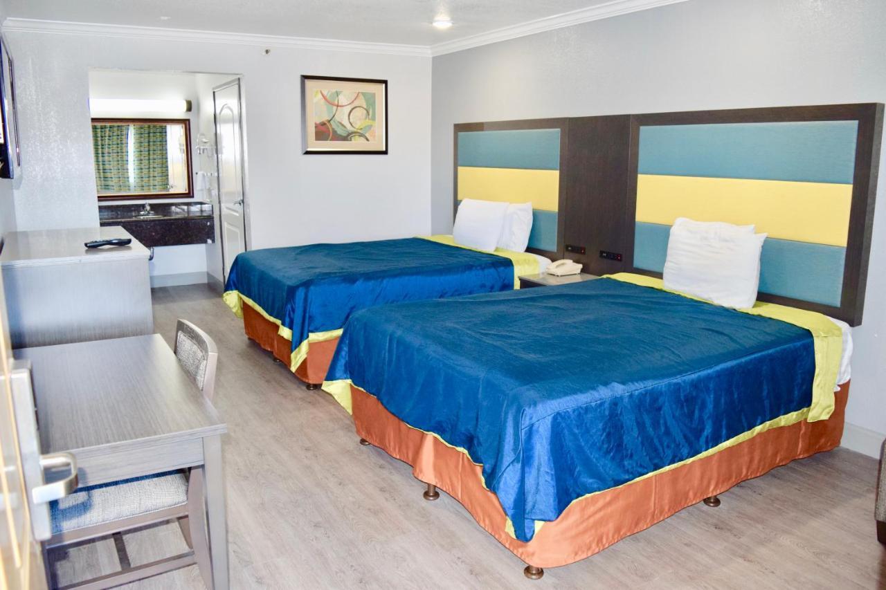 לה פואנטה Budget Inn מראה חיצוני תמונה