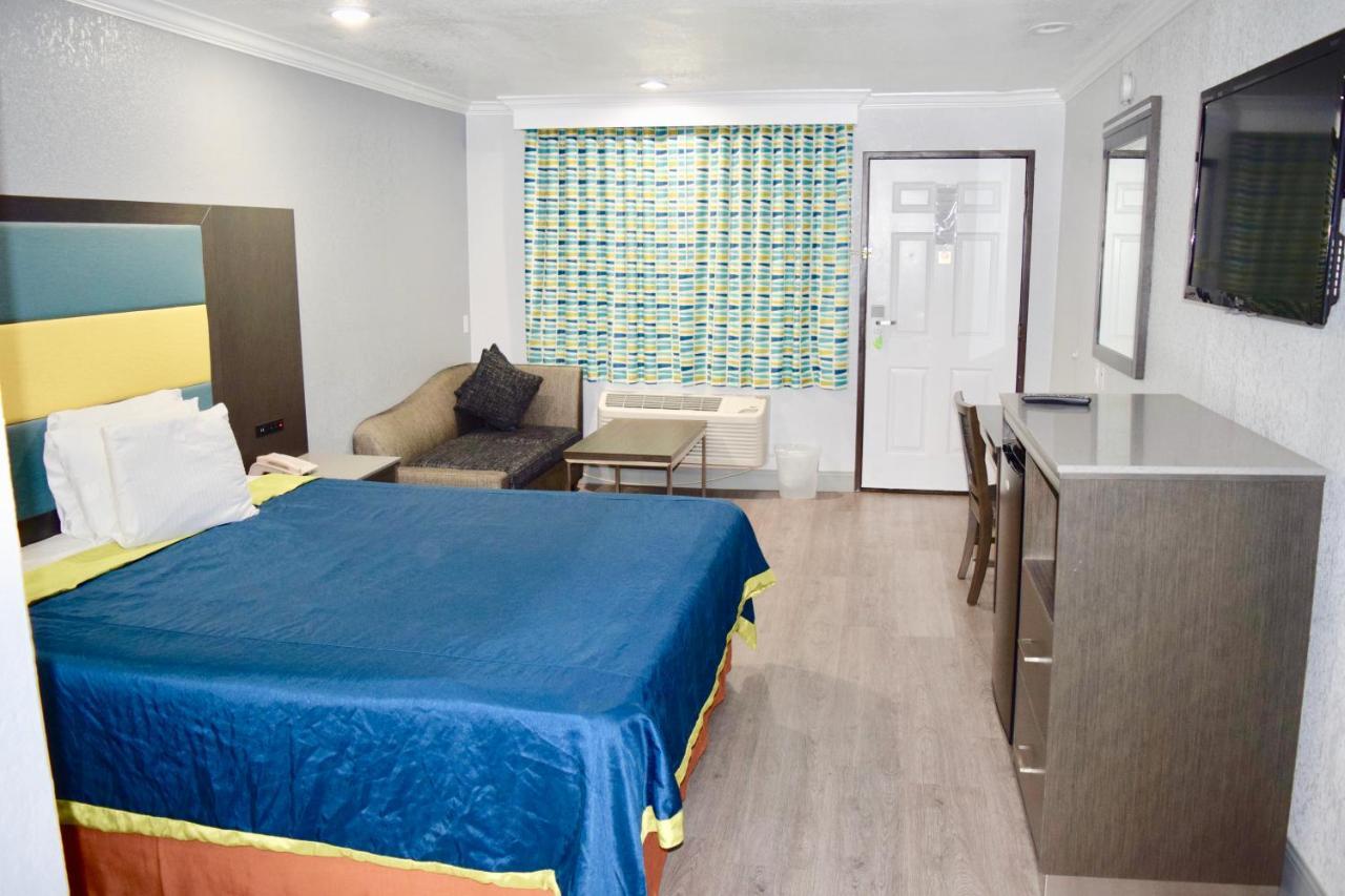 לה פואנטה Budget Inn מראה חיצוני תמונה