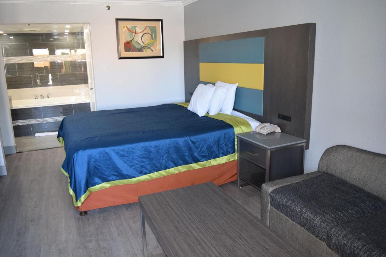 לה פואנטה Budget Inn מראה חיצוני תמונה