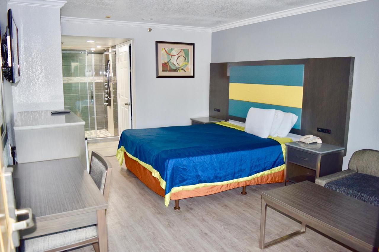 לה פואנטה Budget Inn מראה חיצוני תמונה
