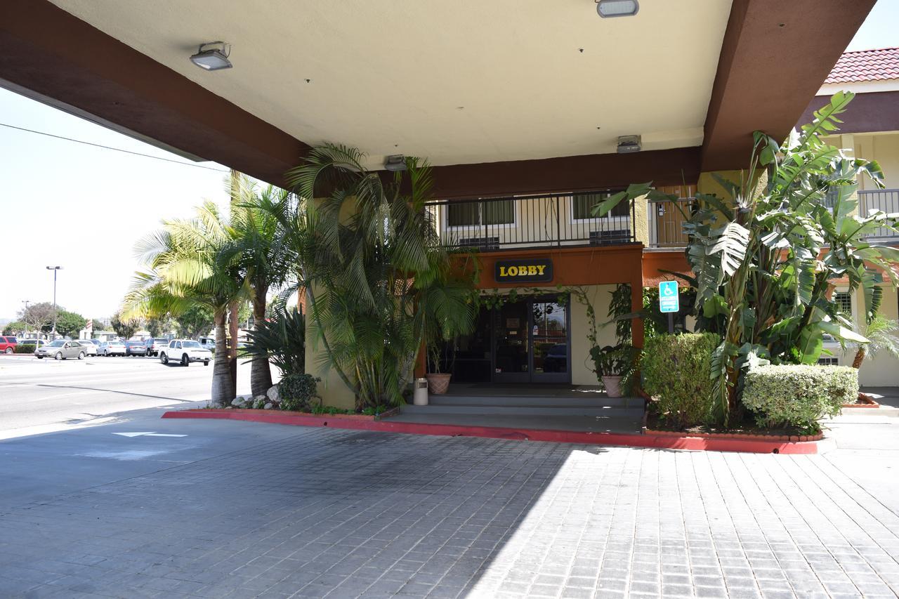 לה פואנטה Budget Inn מראה חיצוני תמונה